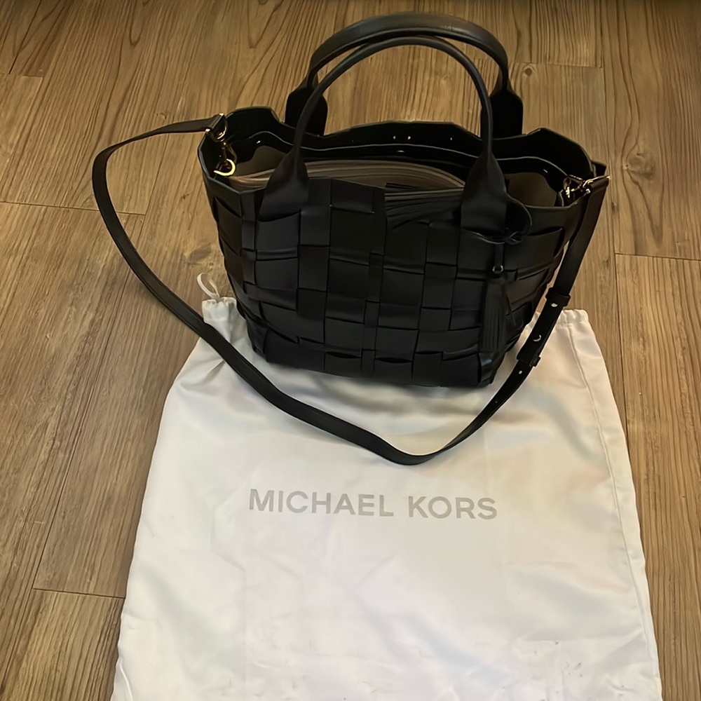 Michael Kors woven leather handbag/crossbody with dust cover